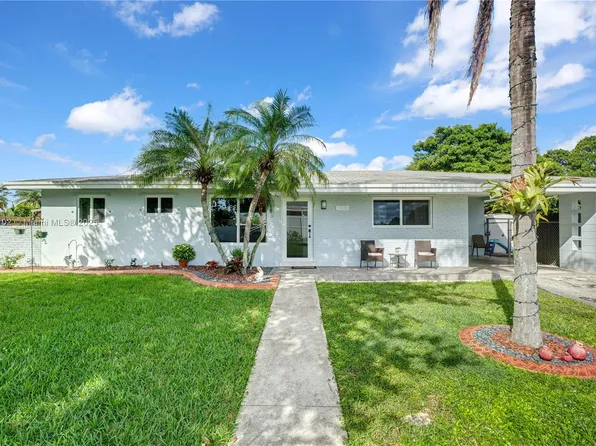 17020 SW 118th Pl, Miami, FL 33177