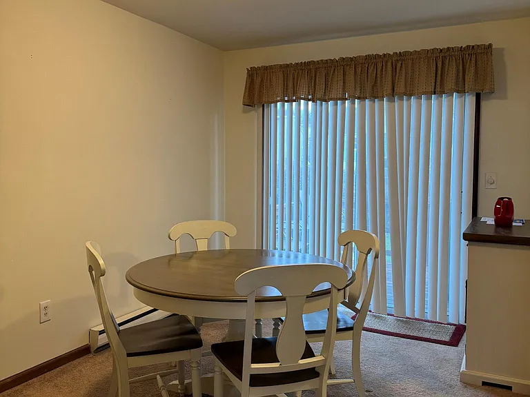 124 Stuart Ave #B — Photo 7