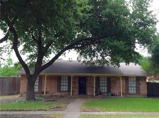 5025 Brandenburg Ln, The Colony, TX 75056