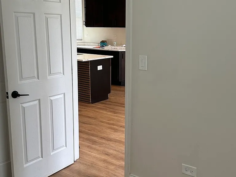 6613 S Vernon Ave #2 — Photo 5