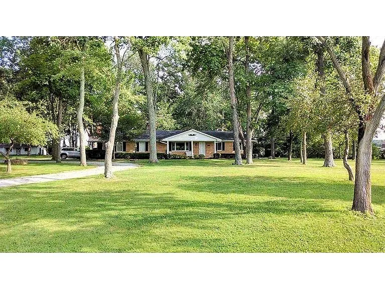 8905 Layman Rd photo 1