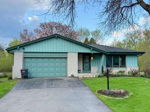 351 Hialeah DRIVE, Racine, WI 53402
