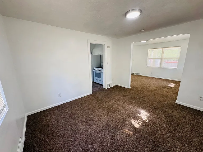 10422 Dove Ave — Photo 13