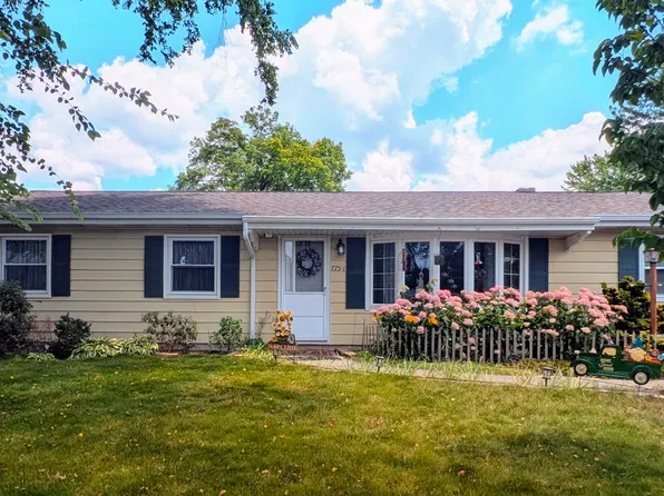 775-1 Eagle Creek Rd, Valparaiso, IN 46385