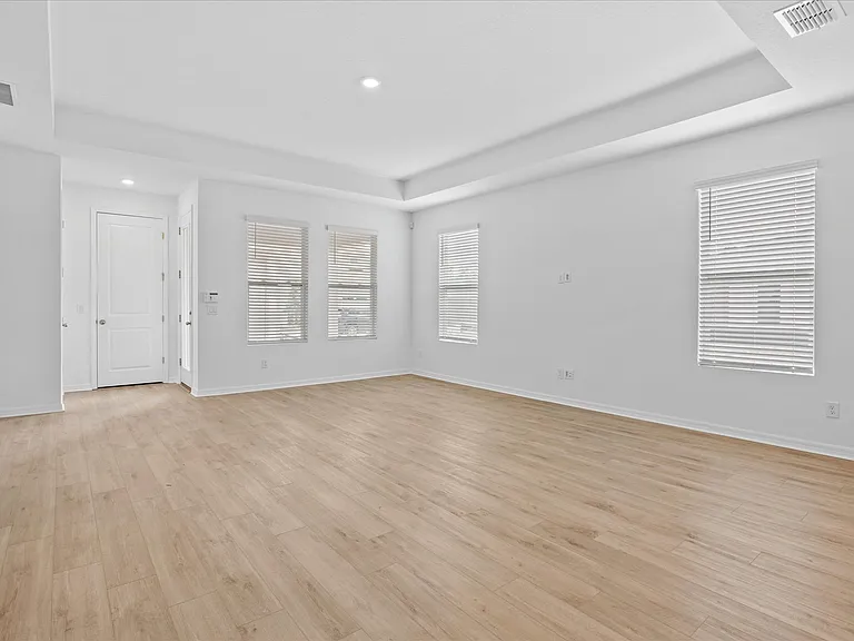 2966 Scout St — Photo 15