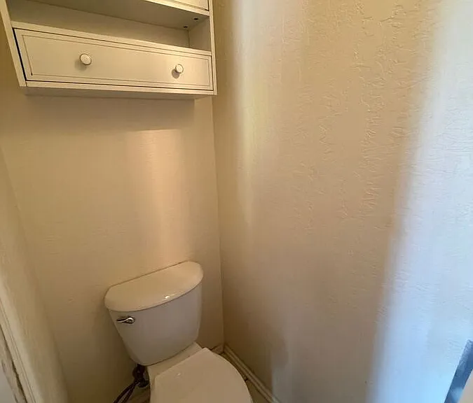625 E Wilmington Ave — Photo 11