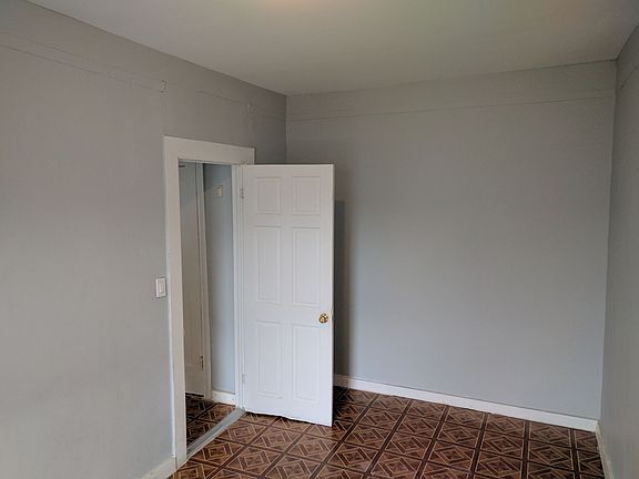 4th image of 1214 Sheridan Ave APT 4C