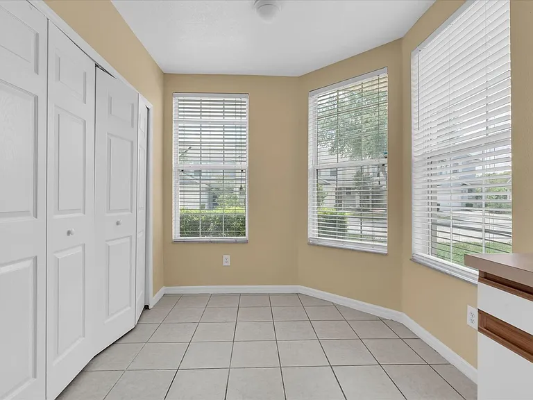 9624 Carlsdale Dr — Photo 12