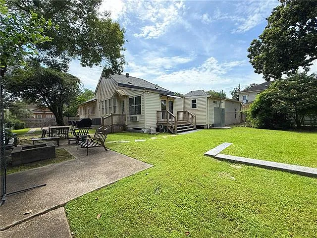 7831 Plum St — Photo 35