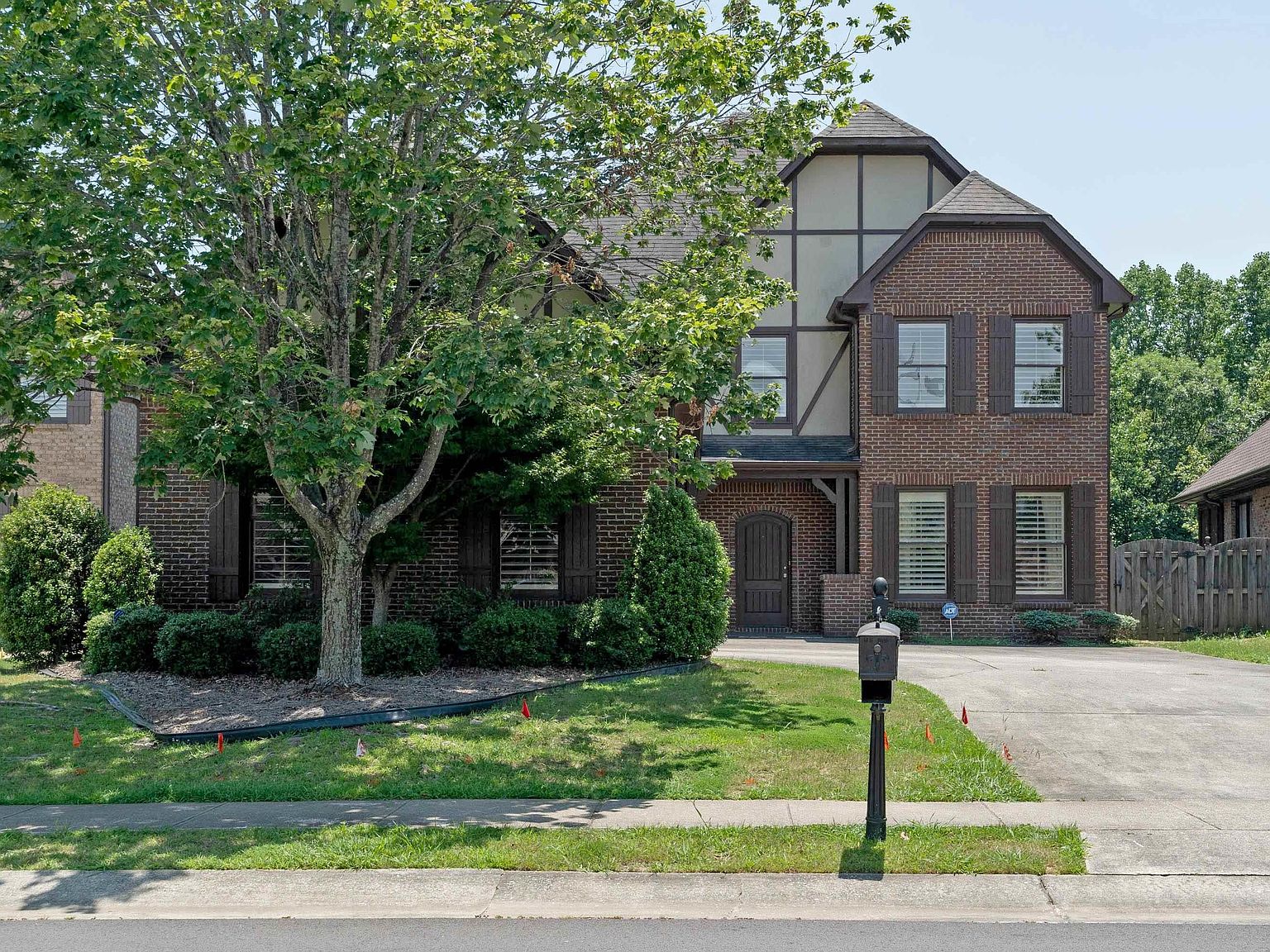 2400 Chalybe Trl, Hoover, AL 35226 Zillow