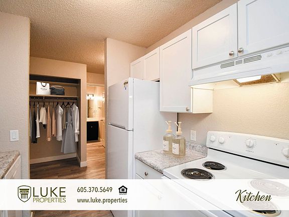 5th image of 401 S Sycamore Ave #204