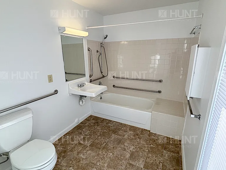 20B Scott Cir — Photo 6