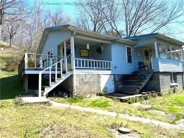 815 Chapel Hts, Elkview, WV 25071