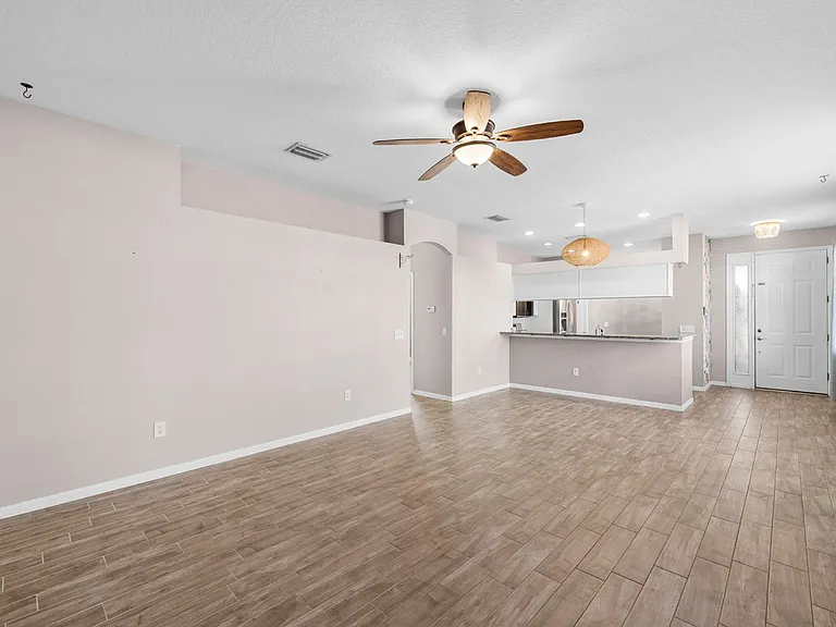 6207 Kiteridge Dr — Photo 3