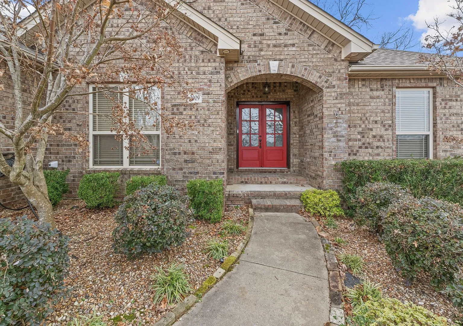 Ready for lease! — Photo 2