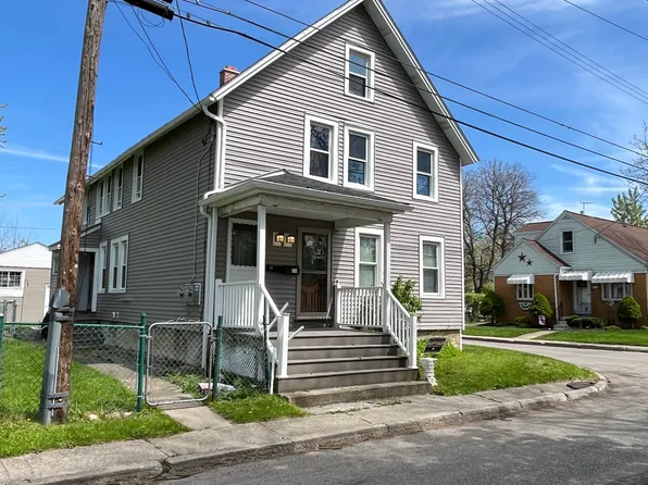 14 Palmer Pl, Lancaster, NY 14086