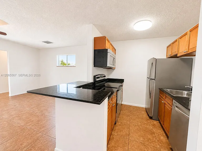 28 Crossings Cir #E — Photo 2