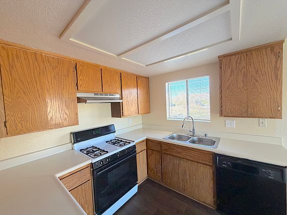 2nd image of 25880 Dartmouth St #14