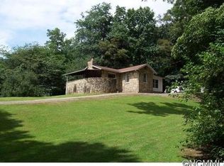 101 Starlight Ln, Maggie Valley, NC 28751