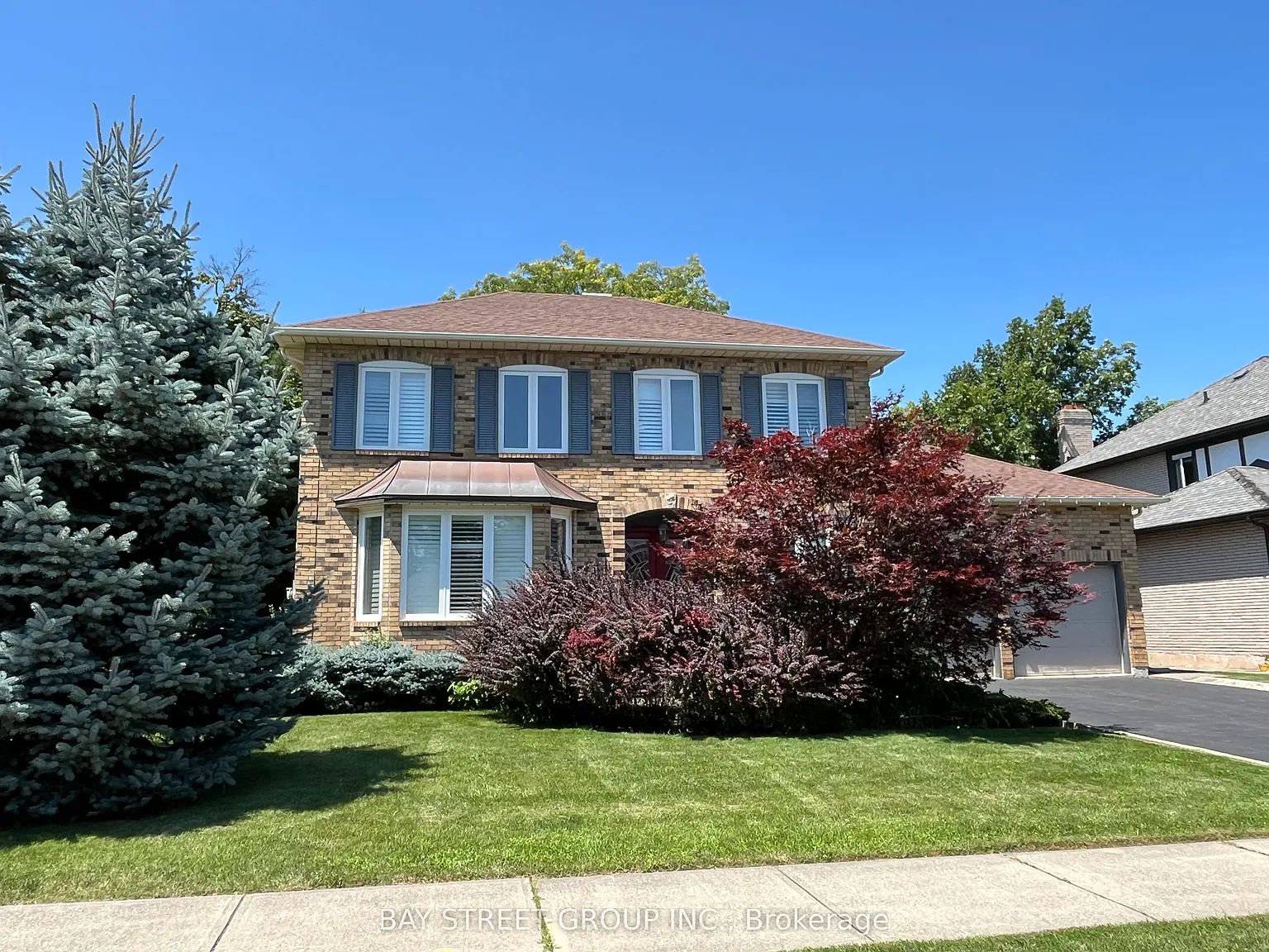 4 bed, $6,600 — Photo 1
