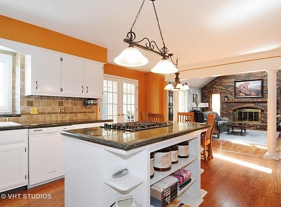 5th image of 1374 Green Trails Dr