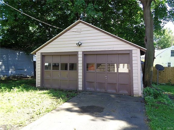 5th image of 114 Fayette Blvd