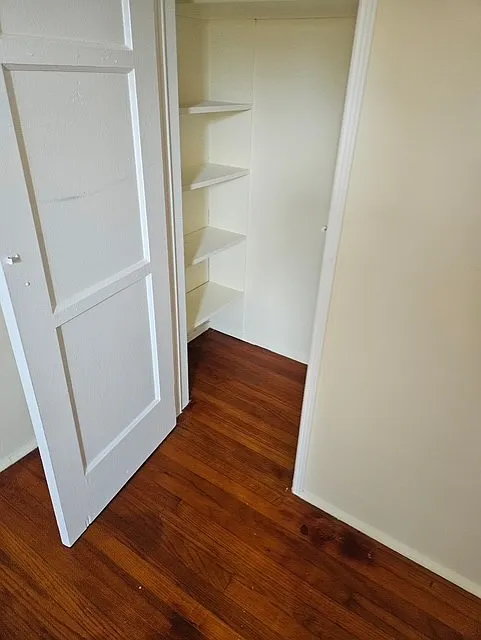 2 bed, 855 sqft, $2,595 — Photo 4