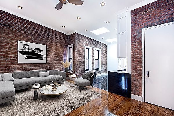 1st image of 601 Hudson St #8