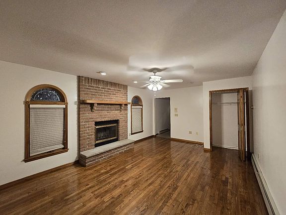 4th image of 44 Hillcrest St Floor 2