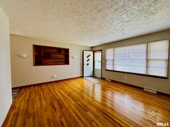 4th image of 2619 W Scenic Dr
