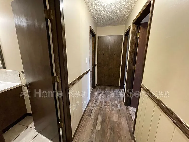 1359 S John Ave — Photo 6
