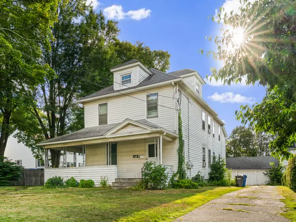 72 Pine Street, Manchester, CT 06040