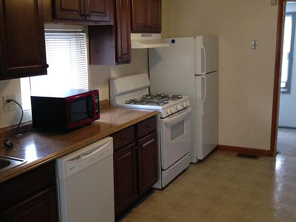 2nd image of 1724 W Wabansia Ave #1