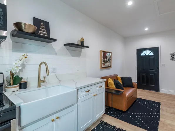 6065 Amos Ave, Lakewood, CA 90712