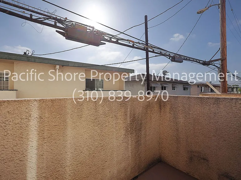 Motor Apartments — Photo 9