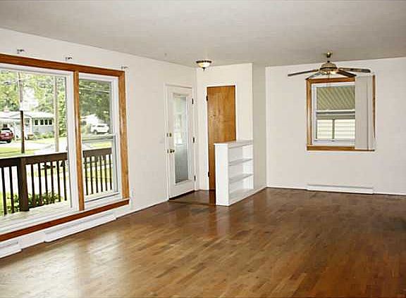 3rd image of 5832 Bayonne Ave