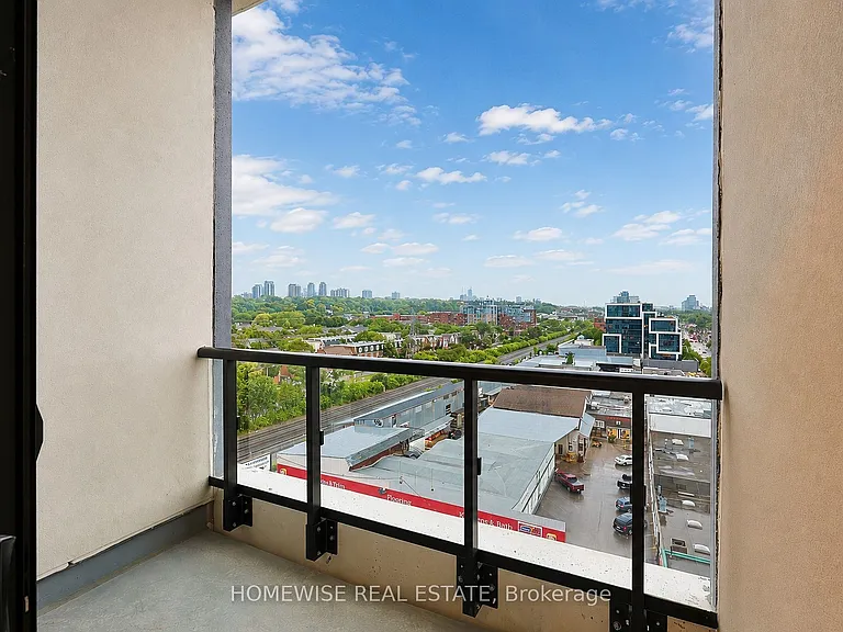 858 Dupont St #Penthouse 28 — Photo 20