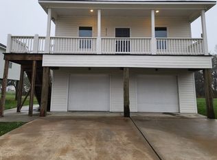 6214 Lacey Oak Dr, Hitchcock, TX 77563