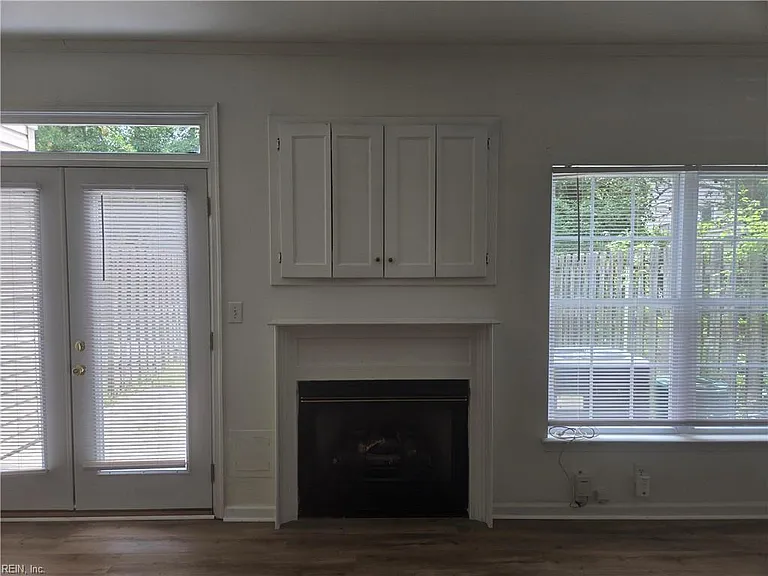2591 Hartley St — Photo 4