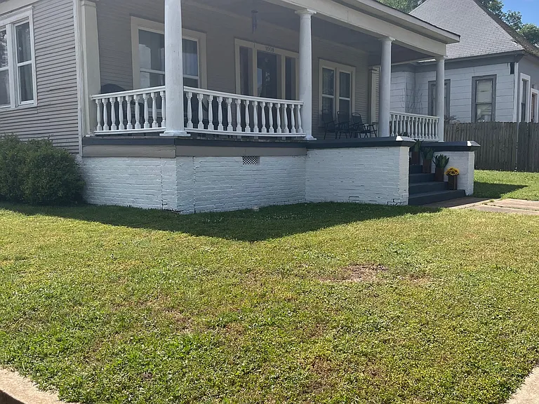 1008 E Austin St — Photo 27
