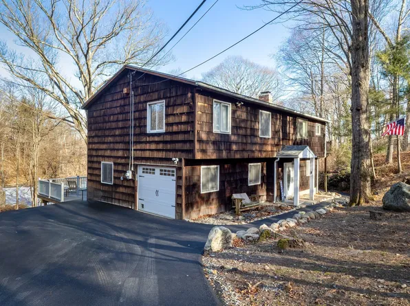 36 Sylvan Road, Lake Peekskill, NY 10537