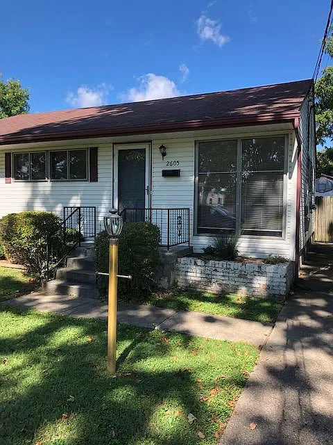 2605 Gardiner Ln photo 1