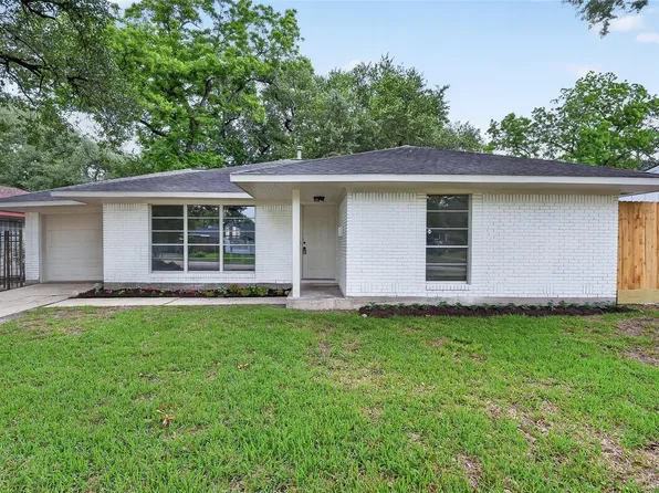 4106 Woodshire St, Houston, TX 77025