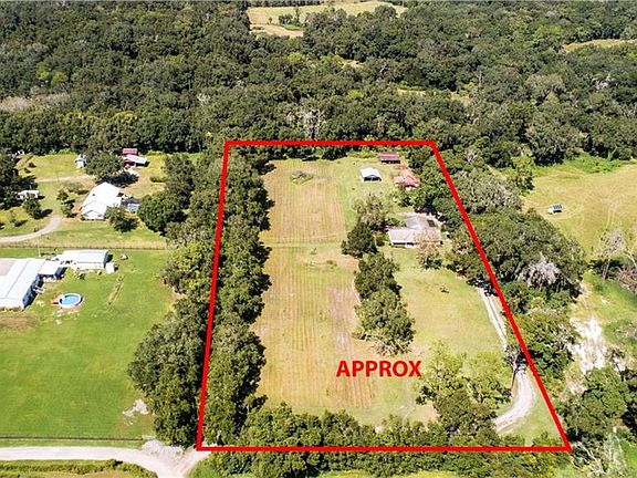3rd image of 4420 Horseshoe Lake Way