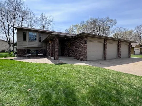 608 7th St NE, New Prague, MN 56071