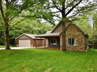 457 Lakeview Road North, Dahinda, IL 61428