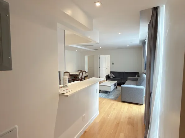 42-23 Parsons Blvd #6E, Flushing, NY 11355