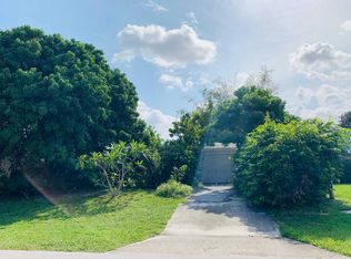 563 Riverside Dr, Palm Beach Gardens, FL 33410