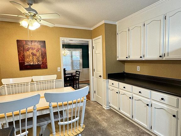 5th image of 133 Fairoaks Dr