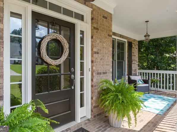 282 Hunting Hills Dr, Braselton, GA 30517